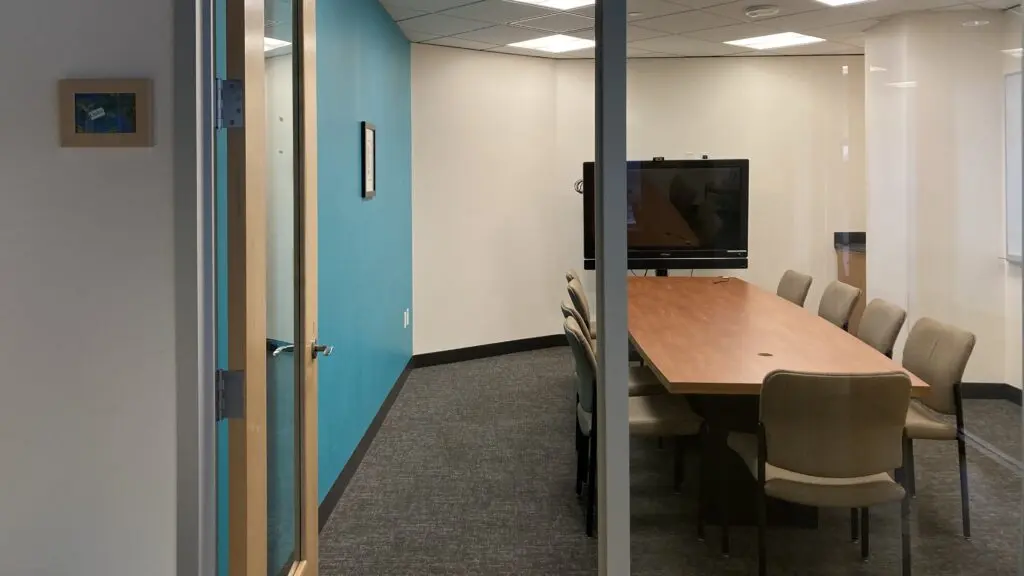 Oahu Conference Room – Seattle Meeting & Workshop Space - Photo 4