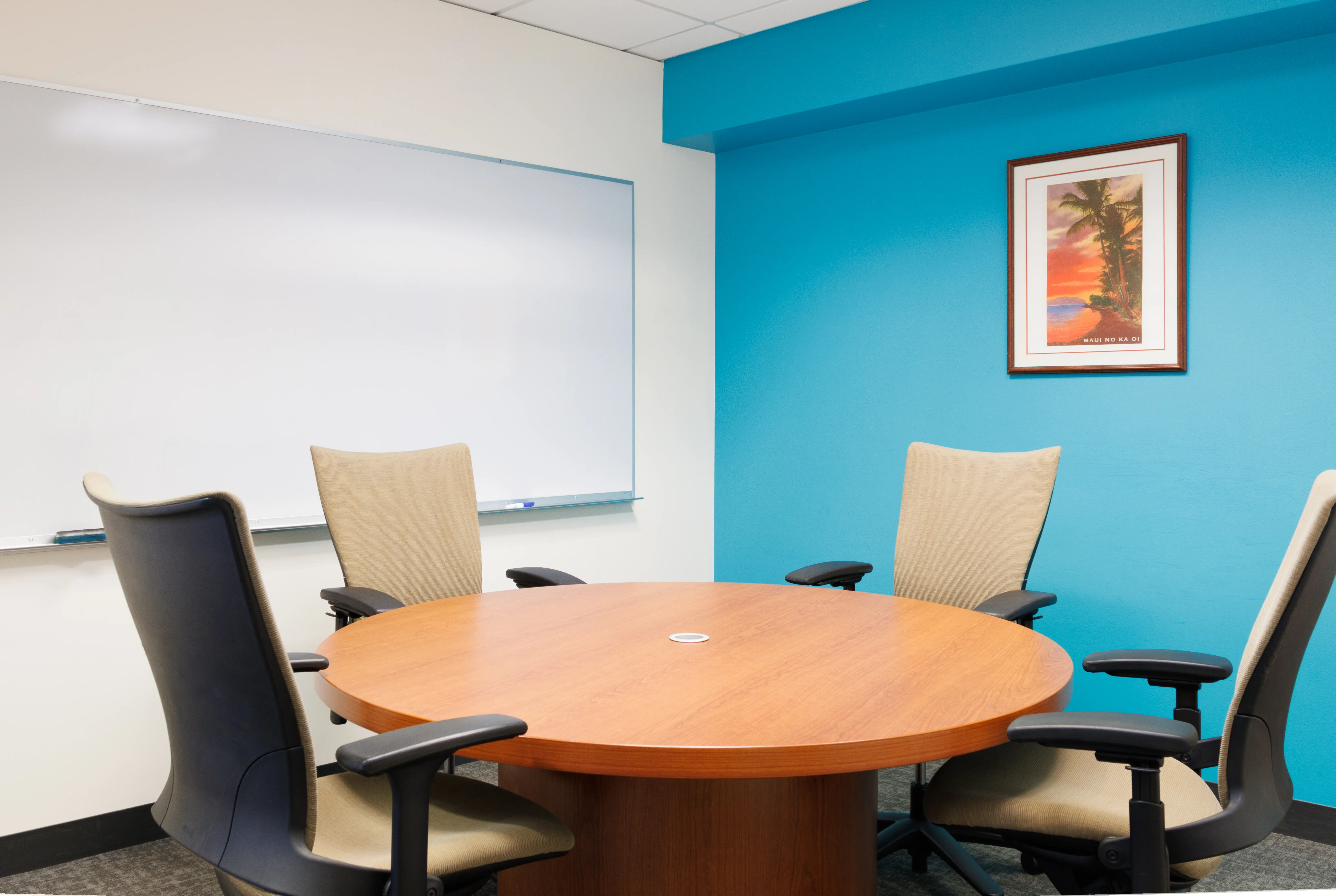 Banana Meeting Room – Seattle Creative & Small Group Space - Photo 2